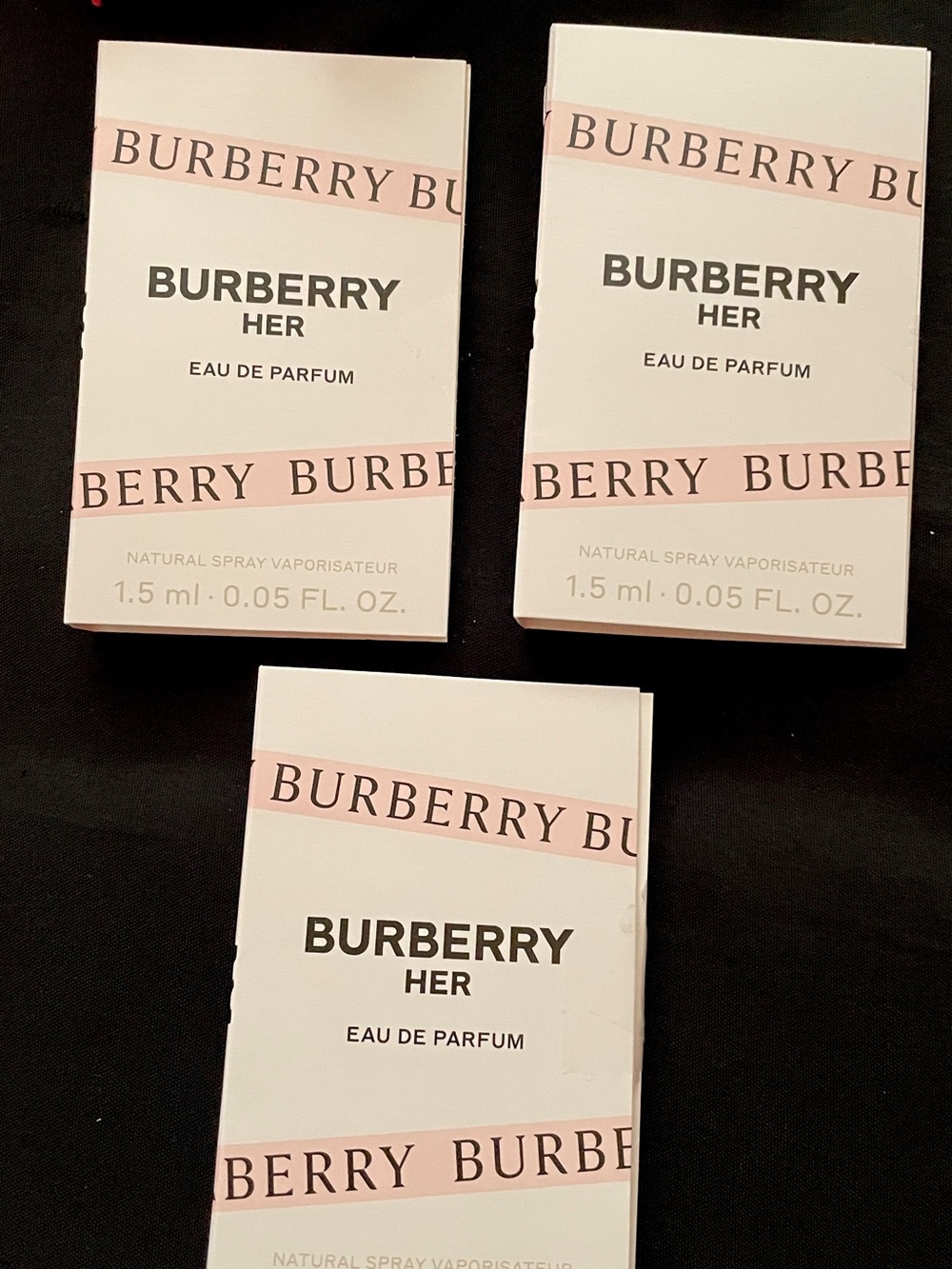 Burberry HER Eau de Parfum Sample Vial Set